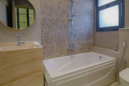 The Maison, 3BR Eastown Sodic. — 5