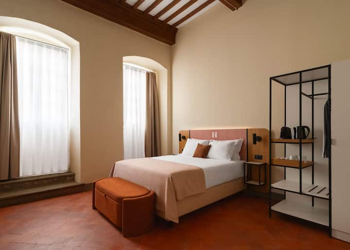 Limehome Arezzo Duomo | Comfort Studio - Arezzo