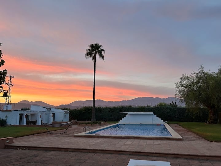 Finca Andaluza Con Casa, Piscina Y Gran Jardín - Antequera