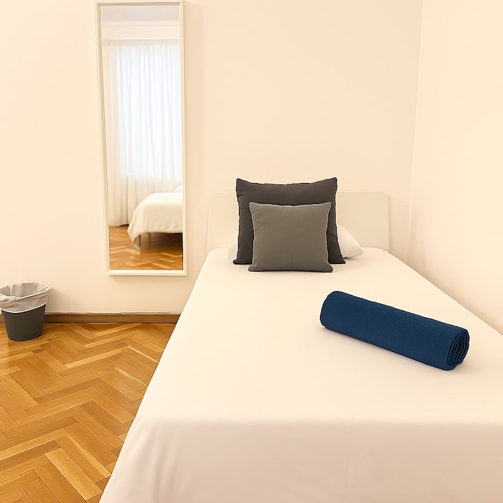 Center 6 Blocks From Paseo De Gracia Twin Room - Barcelona