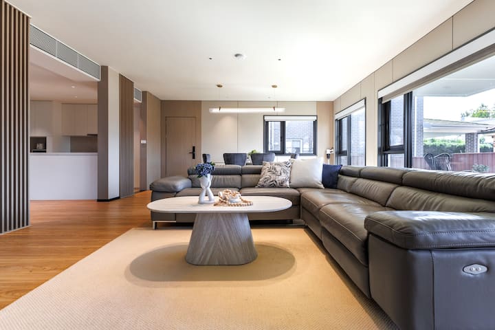 Brand New Luxury 4br Home | 3 Baths | 2 Parking - Fairfield