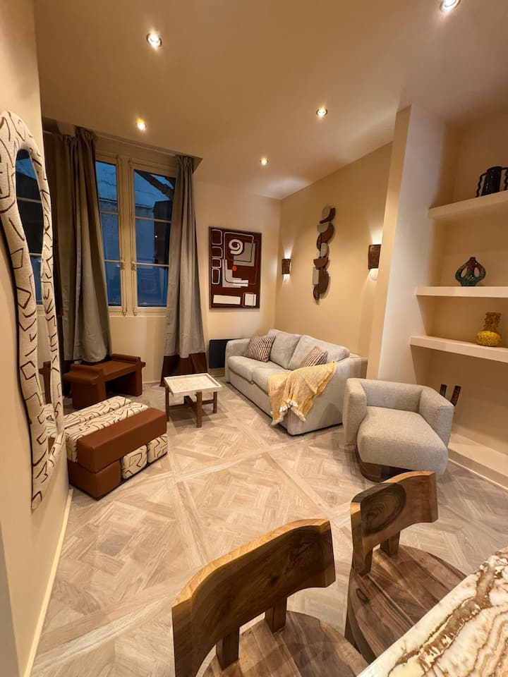 Nochichi Collections - 2bdr/8pax - Le Marais - París