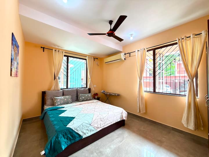 Bedroom 1 image 2