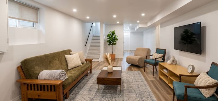Fully Furnished 2bd + Storage Oasis In Hamilton! - 哈密爾頓