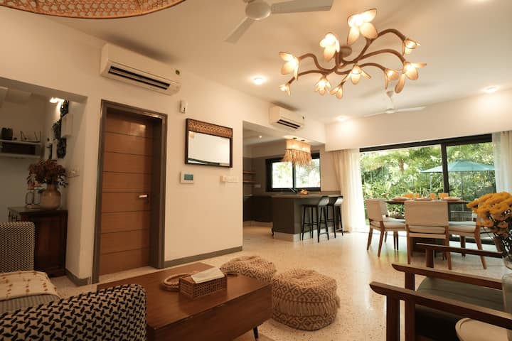 Living room image 1
