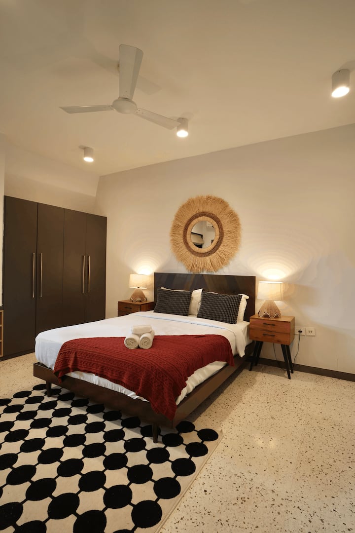 Bedroom 1 image 2