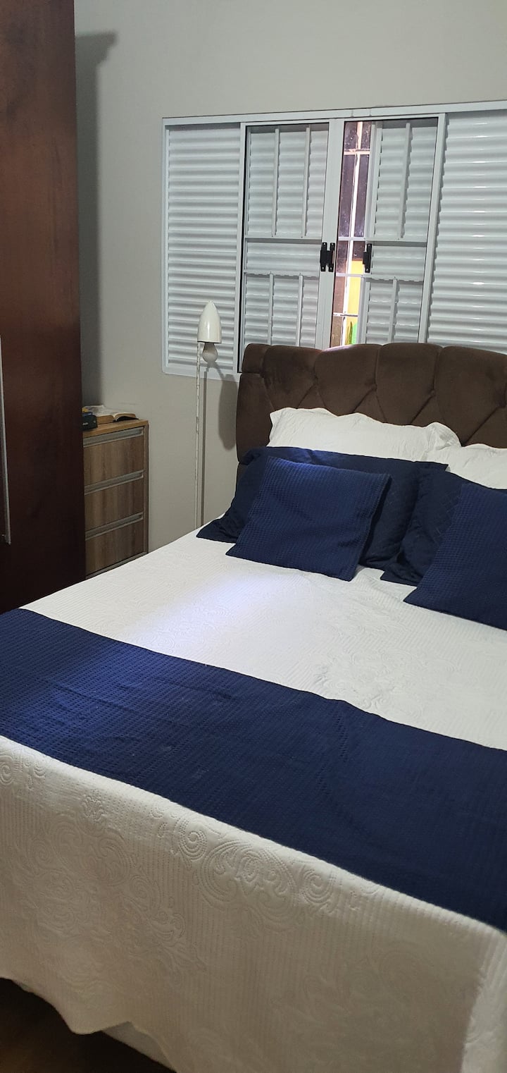 Casa Para O Rodeio 3 Km Do Evento, Até 6 Hóspedes. - Holambra