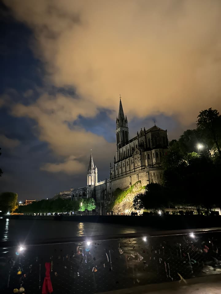 10 Min Sanctuaire & Gare Spécial Visite Du Pape - Lourdes