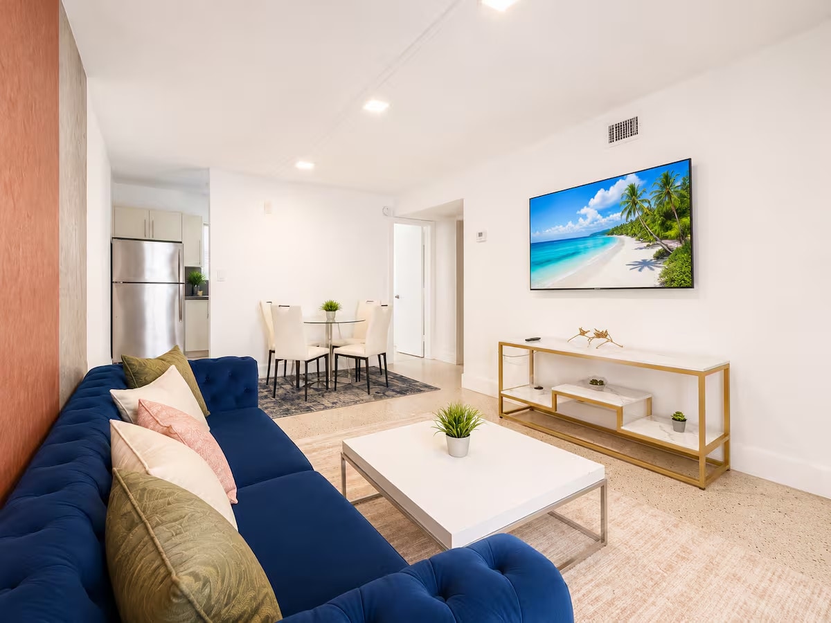 5-Star Location | Heart of Wynwood 2BR+Parking
