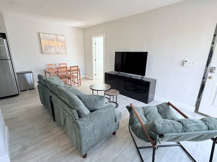 Spacious & Stylish San Jose Family Retreat - Saratoga, CA