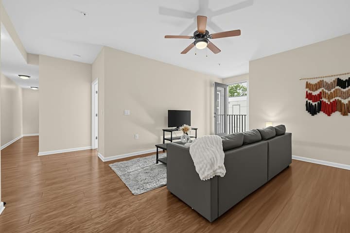 Blue Ridge Basecamp By App State - Extended Stays! - Boone, NC