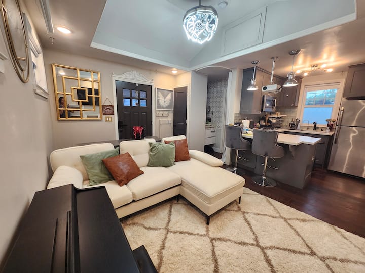 Chic Modern Guesthouse | Private Bay Area Retreat - Redwood City, CA