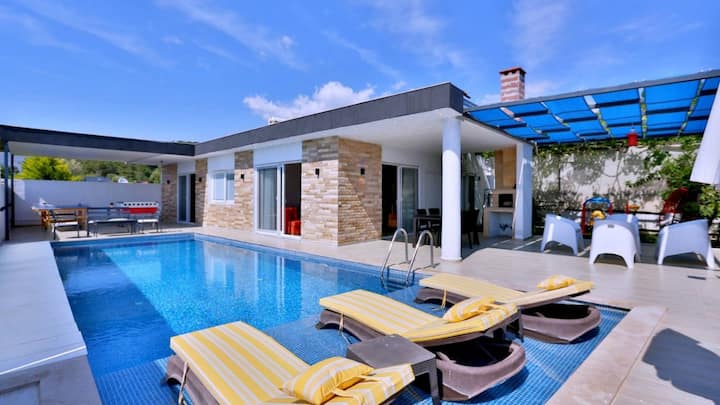 Muhafazakar Villa - トルコ カルカン