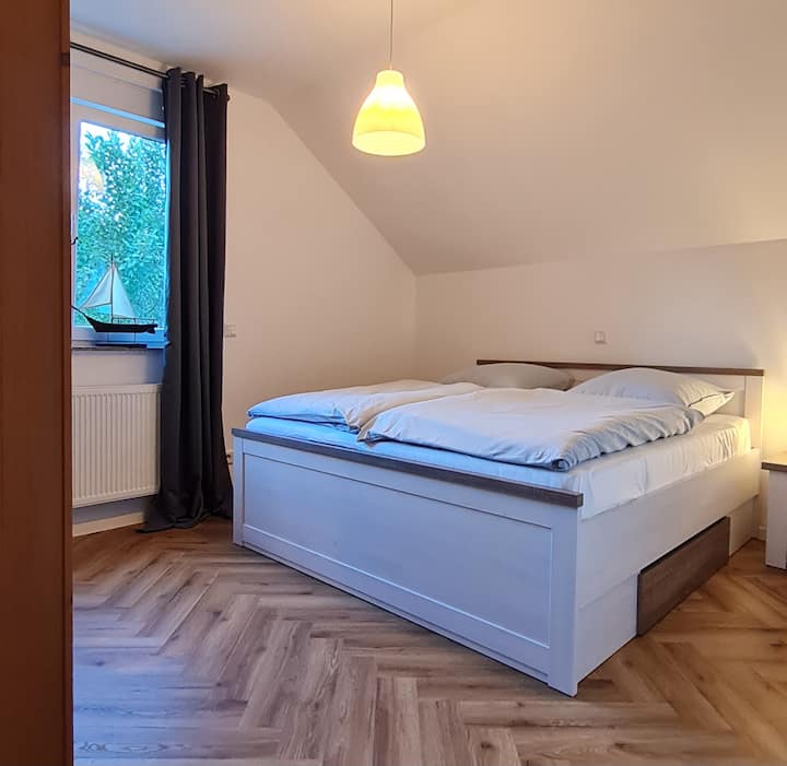 Cama de 180 x 200 cm.