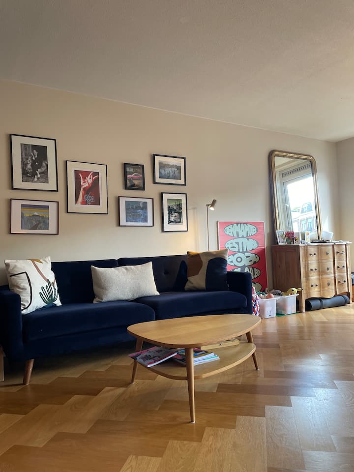 Family Apartment With Canal View - Amsterdam