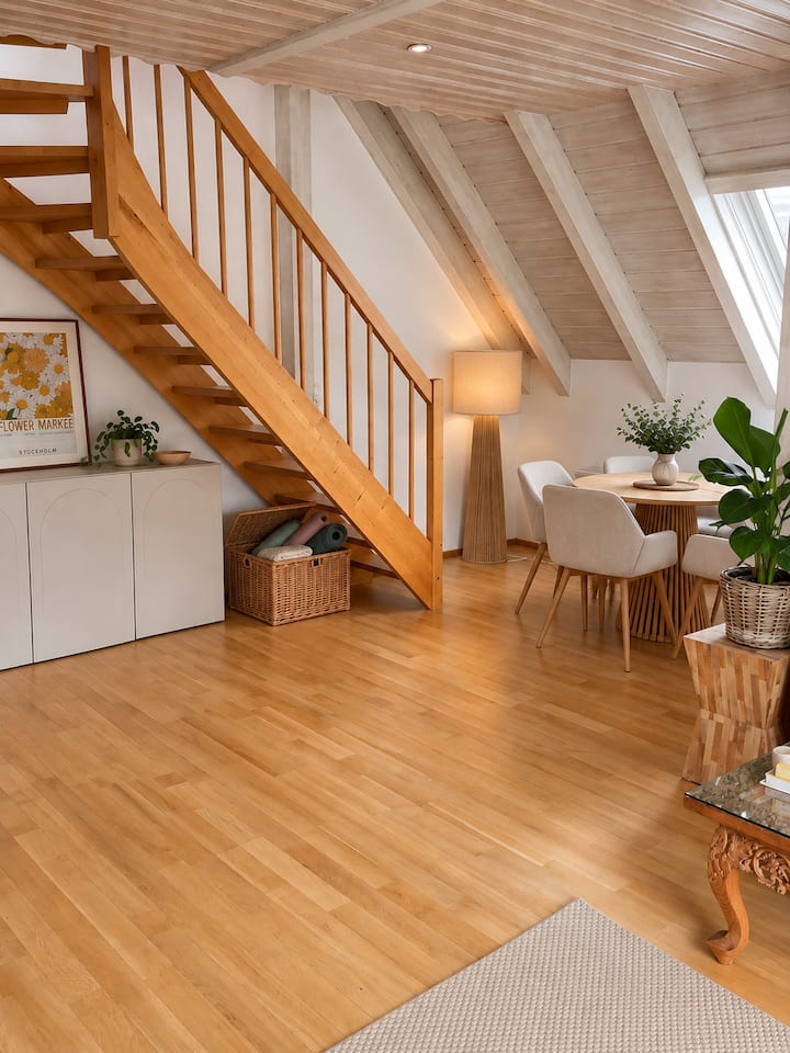 Helle Dachgeschosswohnung Mit Blick Ins Grüne - Ismaning
