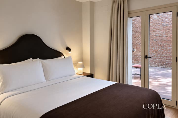One Bedroom Private Patio - Madrid