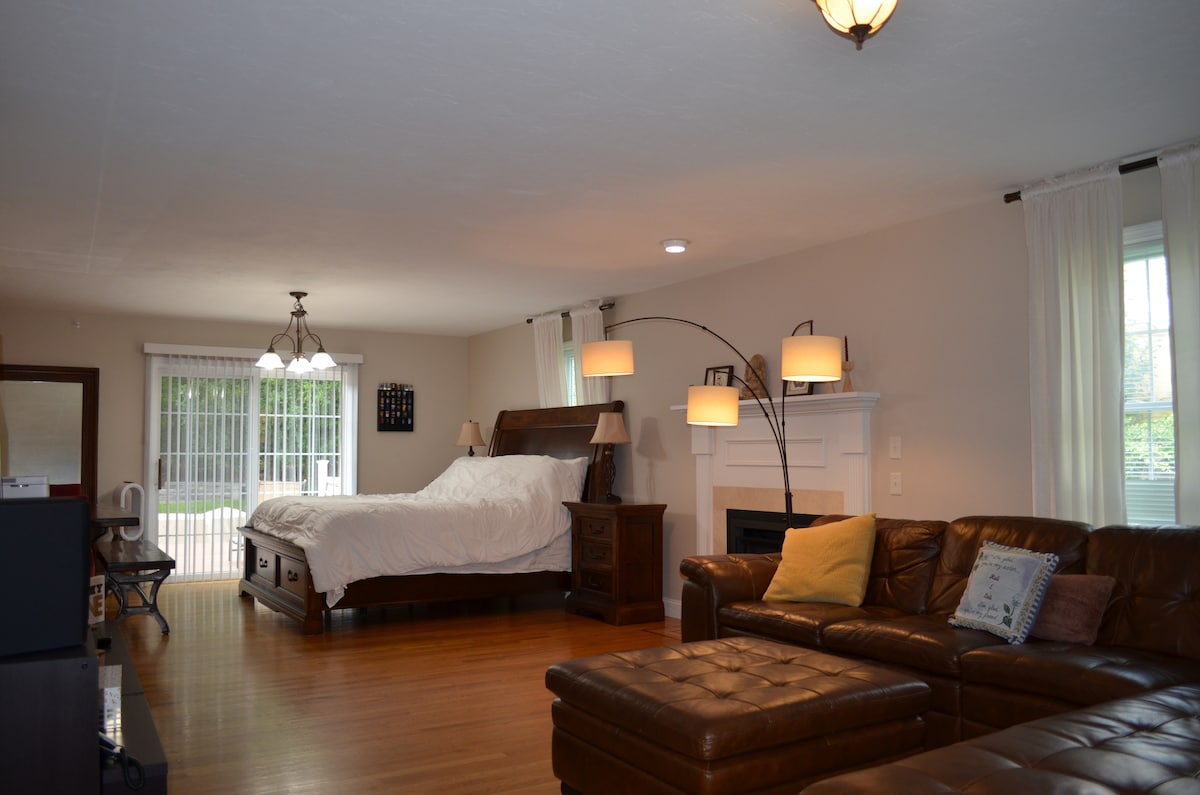 Queen Rooms