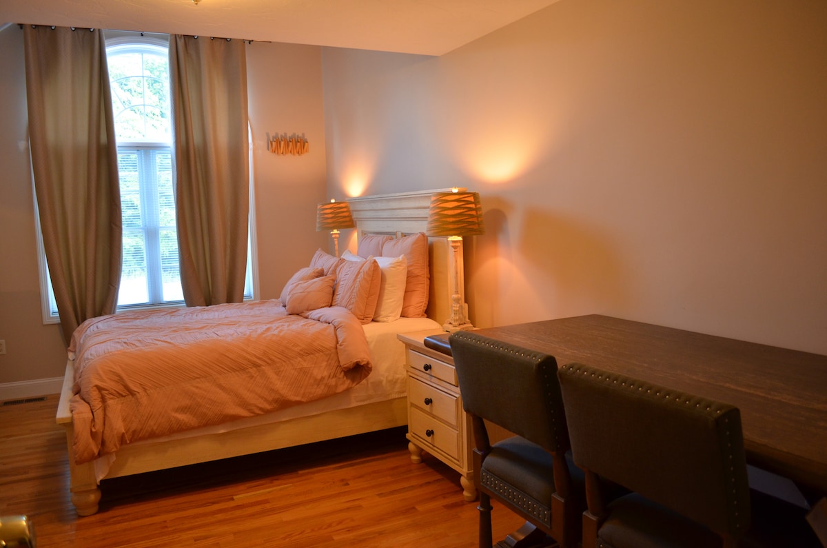 Queen Rooms