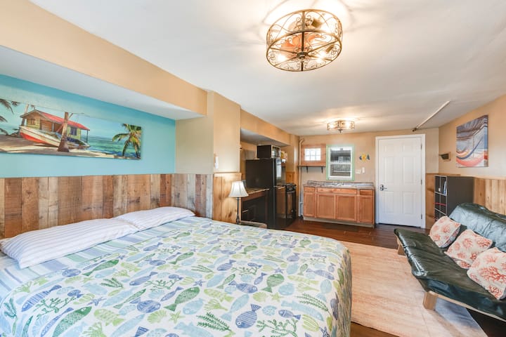 Bc8-studio, 2 Adults/2 Kids, Pool, Walk To Beach! - Port Aransas, TX
