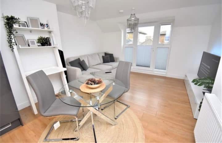 Cosy, Clean And Central Location Flat - Maidstone