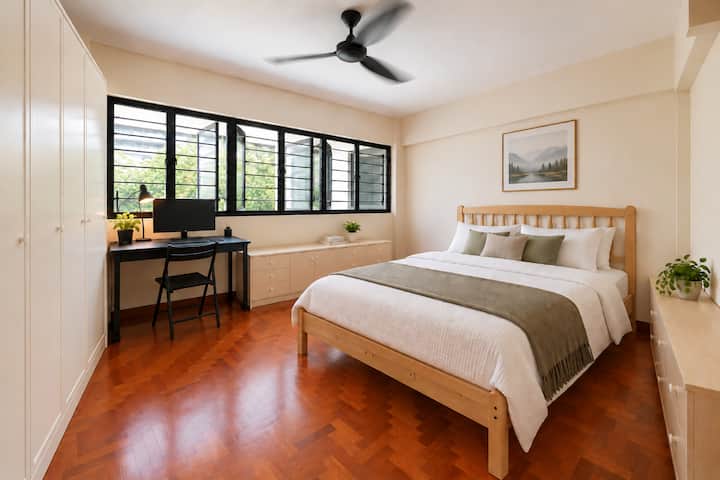 Spacious Ubi Master Suite · Ensuite · Utilities - Singapore