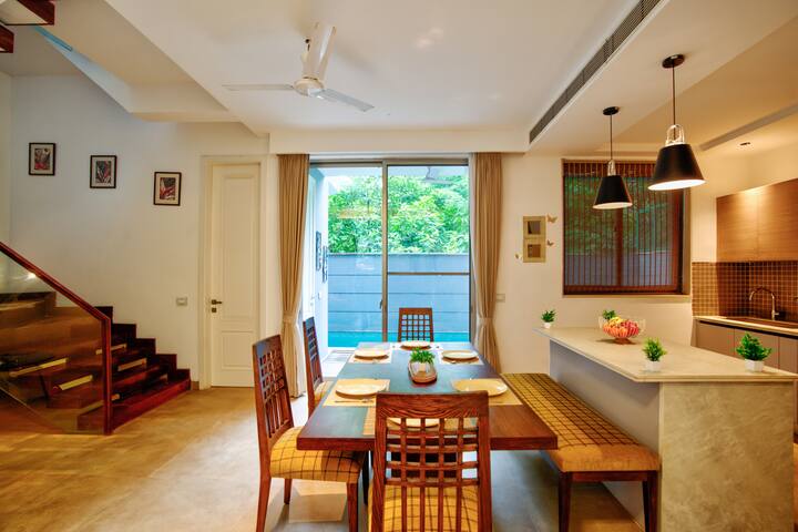 Dining area image 3