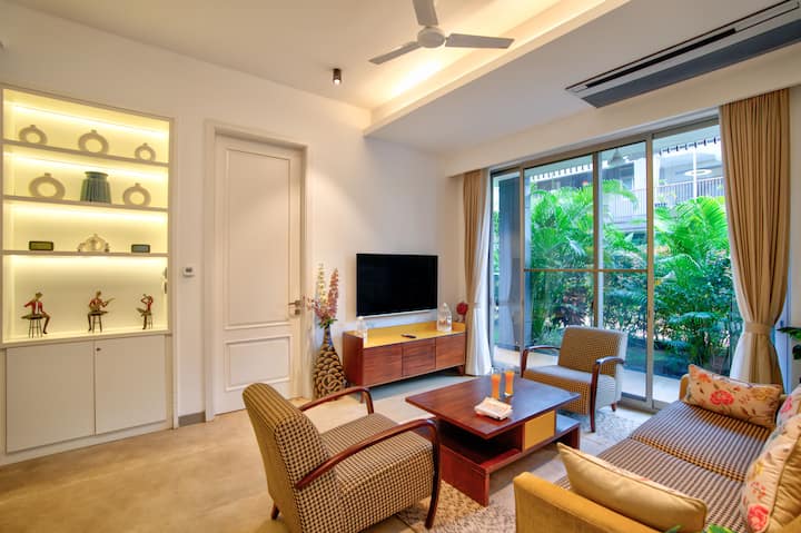 Living room image 5