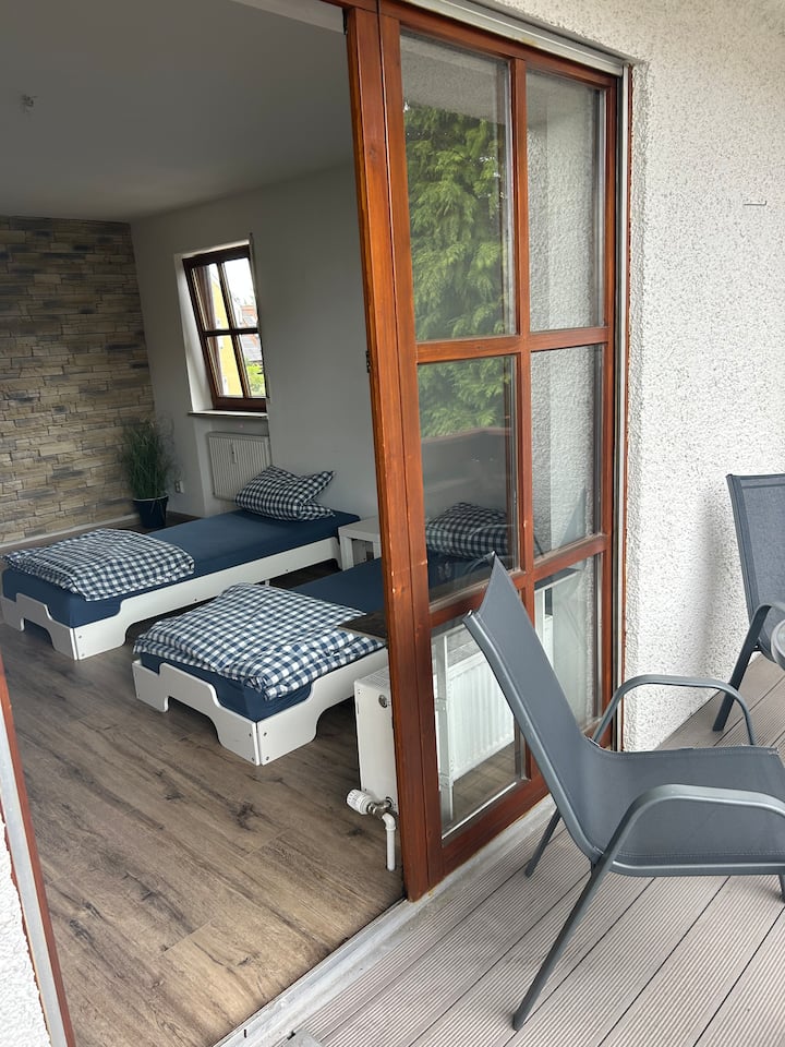 Gemütliche 2-zimmer-wohnung Mit Großem Balkon - Unterhaching