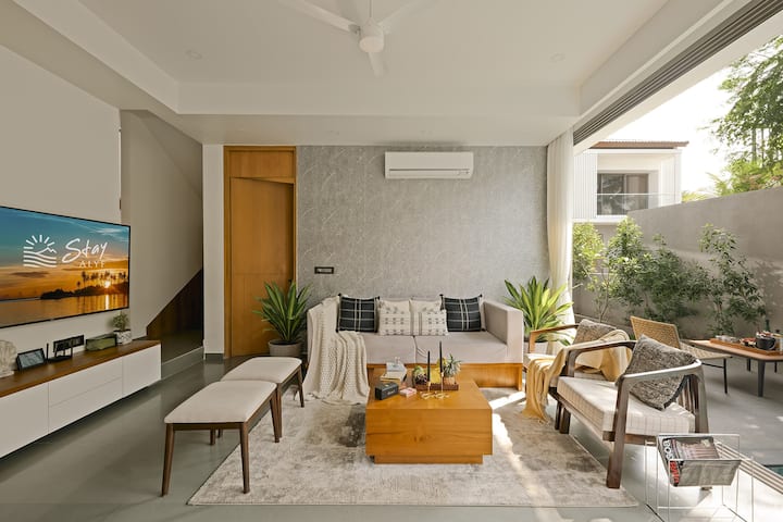 Living room image 4