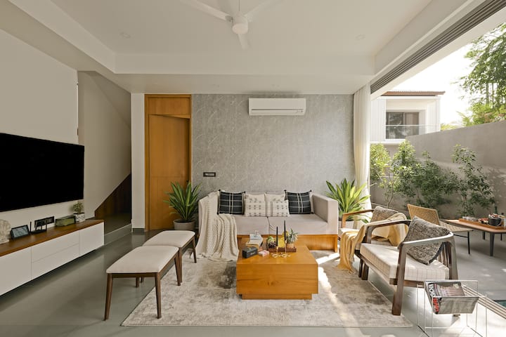 Living room image 5
