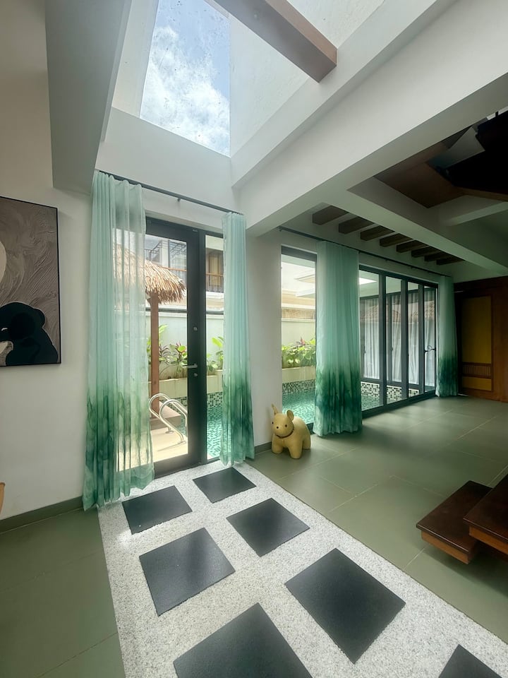 Living room image 3