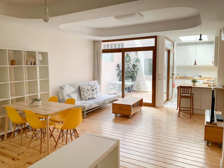 Vivienda De Arquitecto Con Encanto Junto A Metro - Valencia