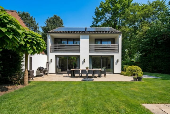 Villa In Great Amsterdam Area - Bussum