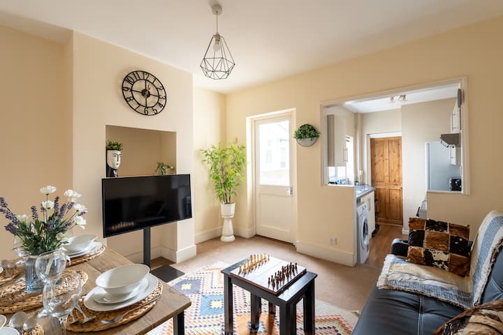 3 Bed House In Reading | Sleeps 5 | Free Parking - Reading