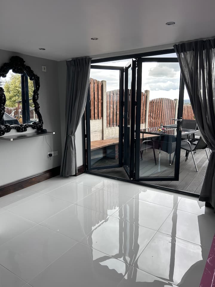 2 Storey Annexe In A Semi Rural Area - Barnsley