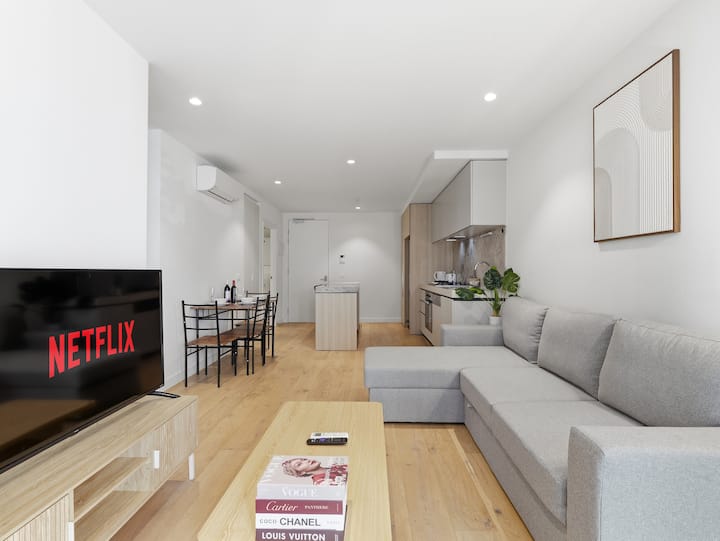 Elegant Southbank Apt W/car Park Gym Pool N Views - Ivanhoe