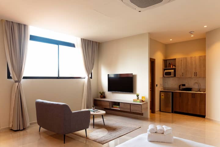 Room 5 - Executive Studio - The 8th Cantonments - Ghana