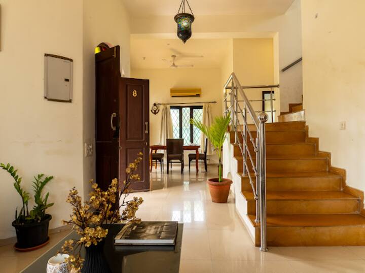 Living room image 5