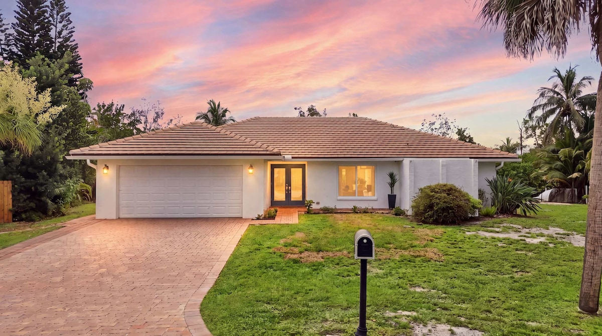 Upscale Bonita Springs Pool, Spa & Privacy - Houses for Rent in Bonita ...