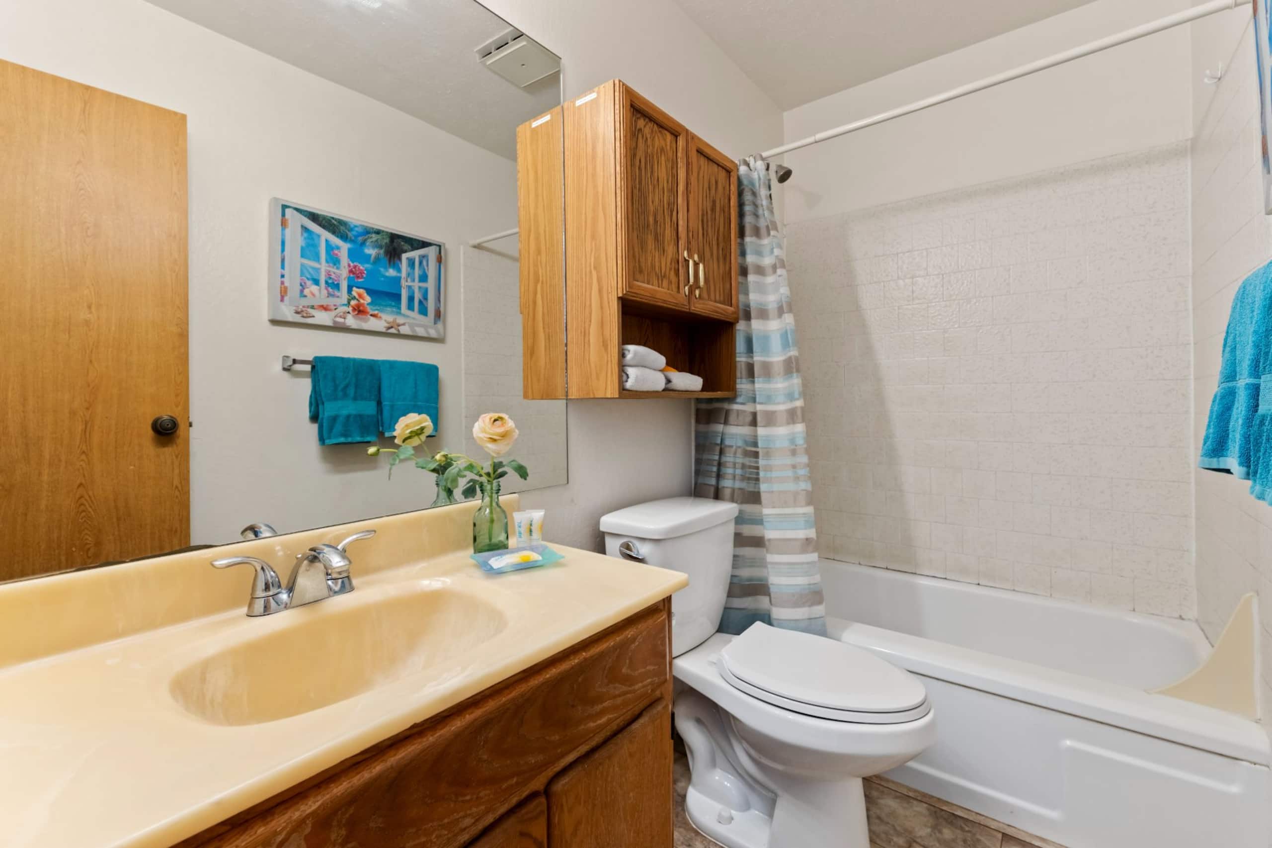 Condo in Kihei · ★4.71 · Studio · 3 beds · 2 private baths - Image 12