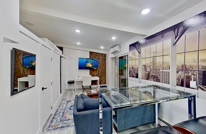 #6 - Private 1-bedroom | Nyc | Balcony | Bars - New York City