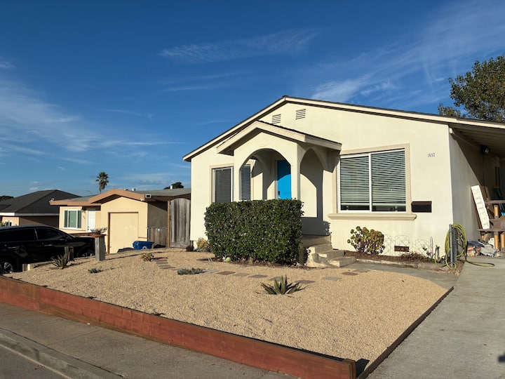 Quiet, Spacious 3br/2ba Home W/ A/c, Ocean View - 蒙特雷