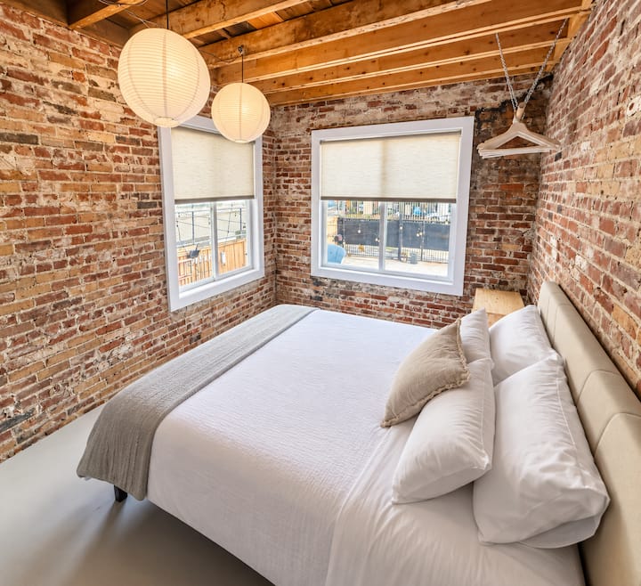 Spacious Sf Home W/ Parking + Private Outdoor Yard - San Francisco, CA