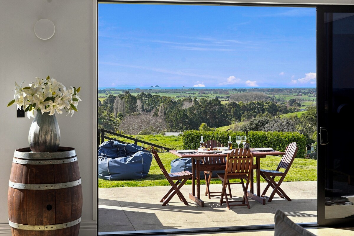 The Black Barn - Whakatane Holiday Home - Houses for Rent in Manawahe ...