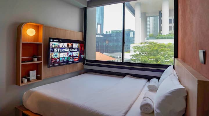 Double, Window, Private Bathroom, Near Bugis Mrt - Singapore