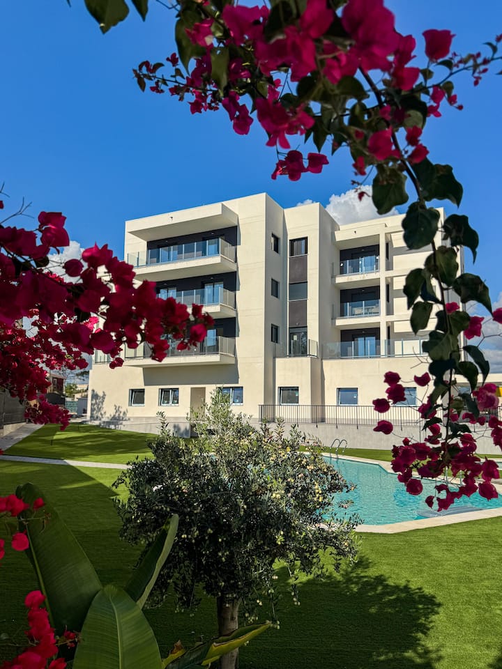 Casa Feliz | Modern Appartement Met Zwembad - Villajoyosa