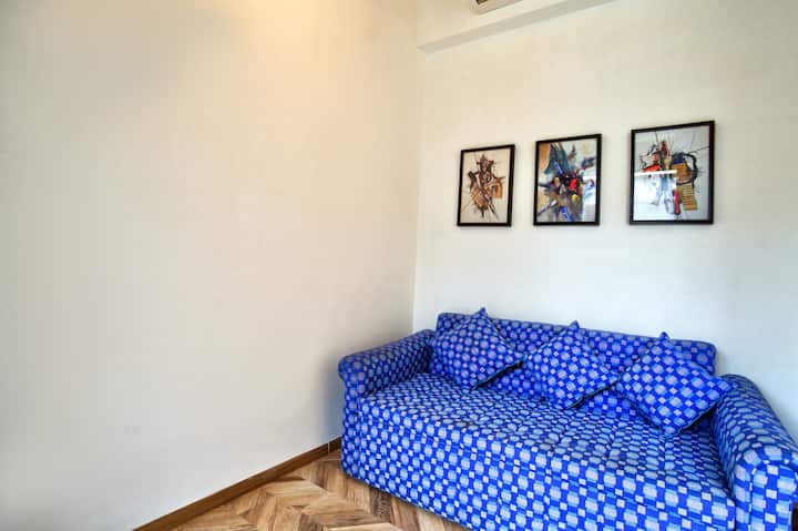 Living room image 1