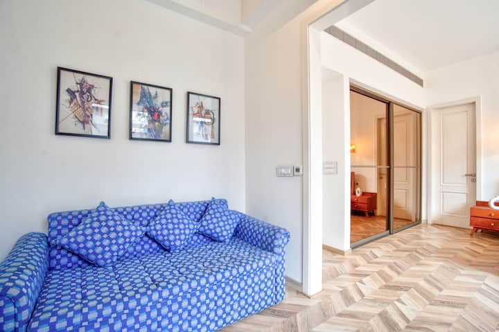 Living room image 3