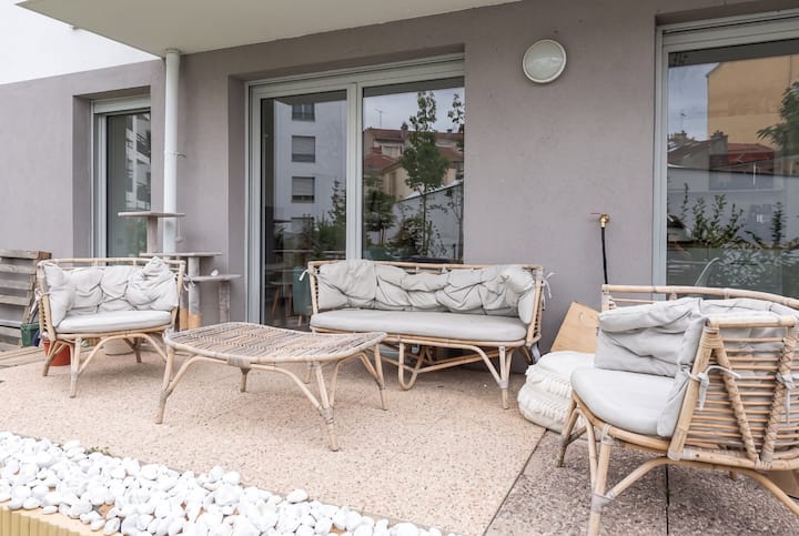 Cocon Agréable Avec Terrasse à La Porte De Paris - Pantin